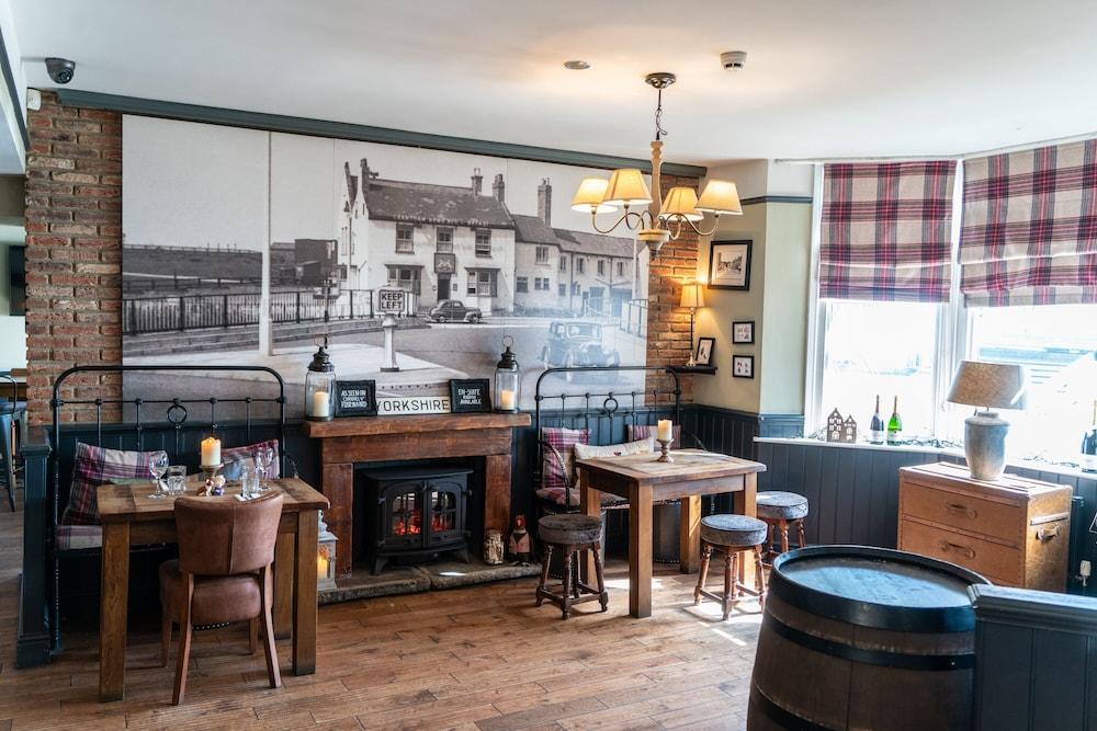 Hotel Grantham Arms à Boroughbridge Extérieur photo
